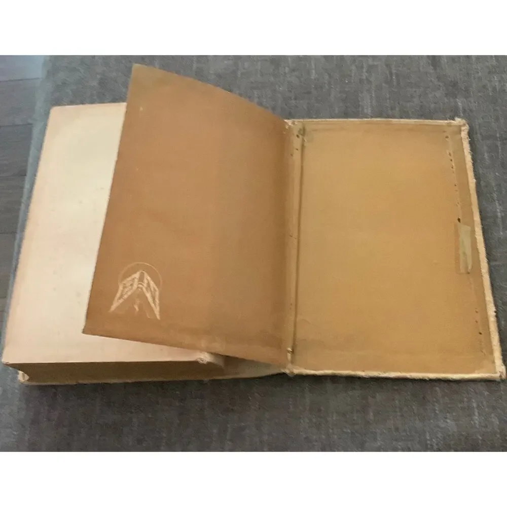 1945 Sabiduría China‎ Book